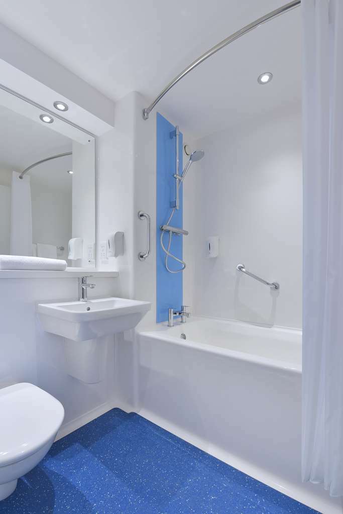 Travelodge Okehampton Whiddon Down Room photo